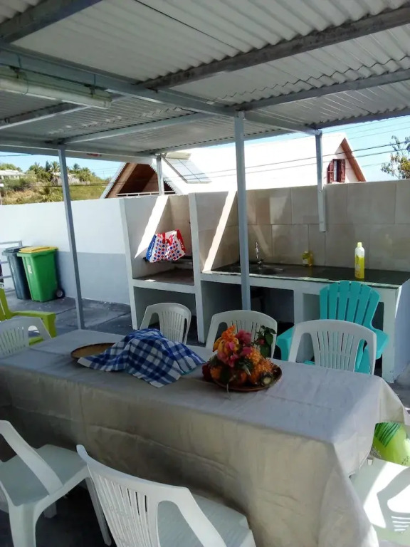 House With 2 Bedrooms in Saint-gilles les Bains, With Enclosed Garden
