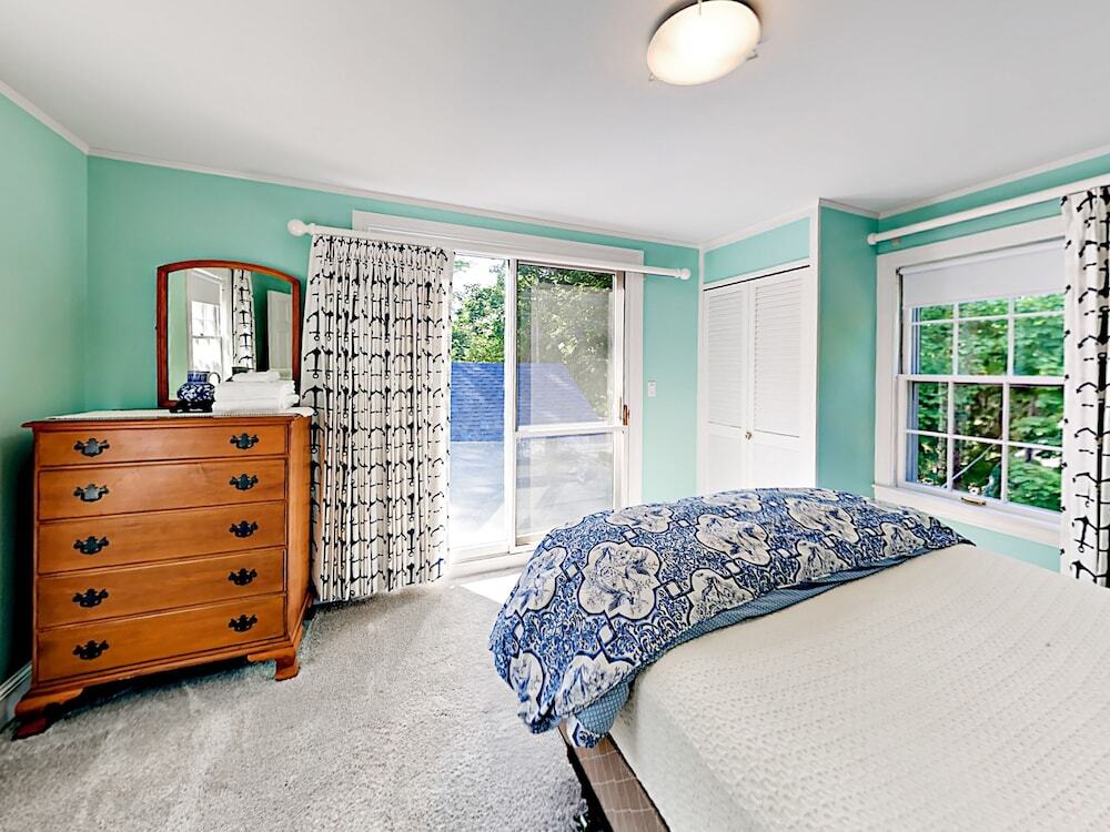 39 Spruce Street Home 5 Bedrooms 3 Bathrooms Home