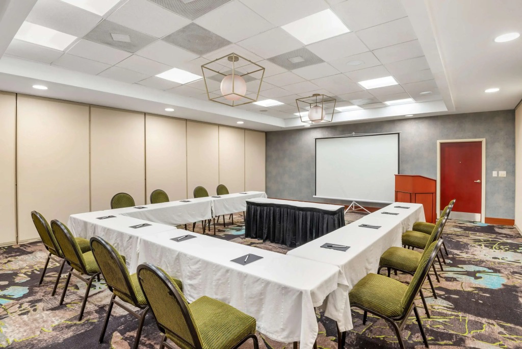 Best Western Premier Richmond City Gateway