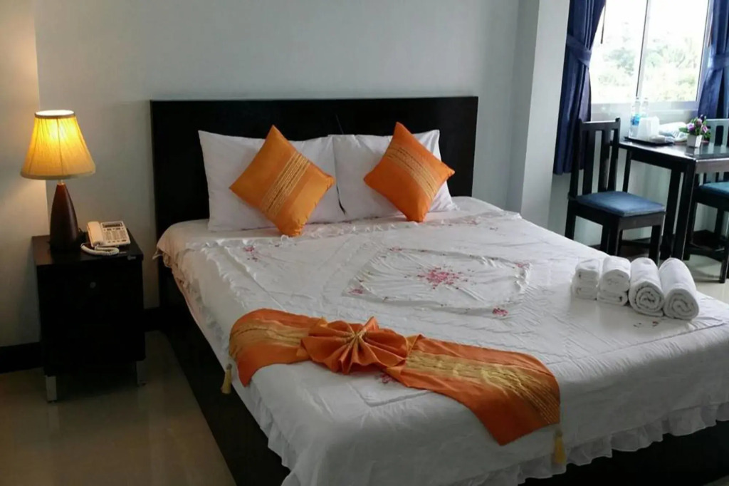 Raya Rawai Place