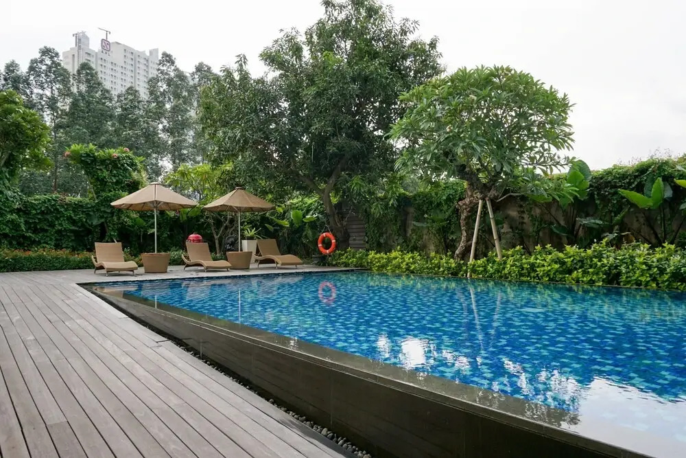 Spacious and Nice 3BR Apartment at Veranda Residence Puri