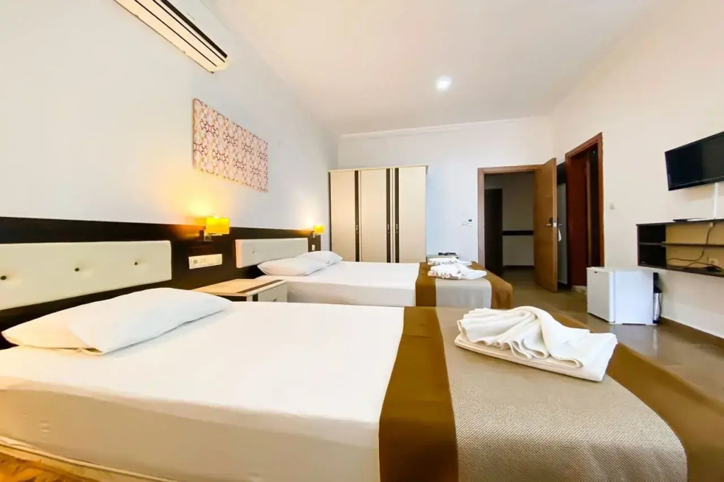 Zehra Hotel