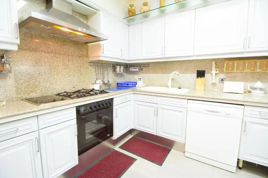 High Quality apartment 40 meters from beach
