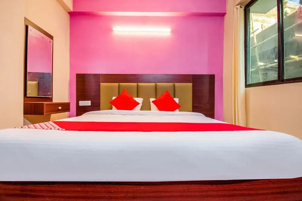 Silver Estate Residency by OYO Rooms