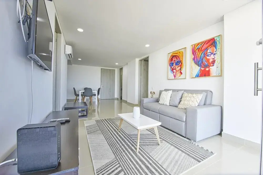 Artsy Oceanview Condo W Incredible Rooftop Pool