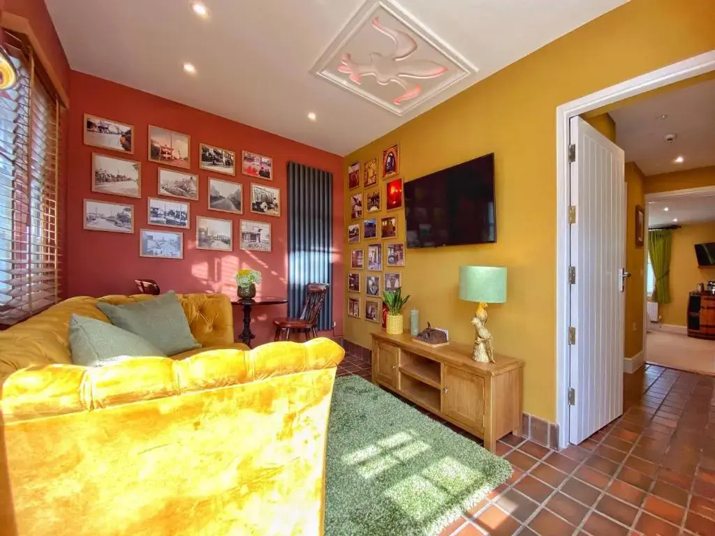 Hambrook House Canterbury - NEW luxury guest house with ESPA Spa complex