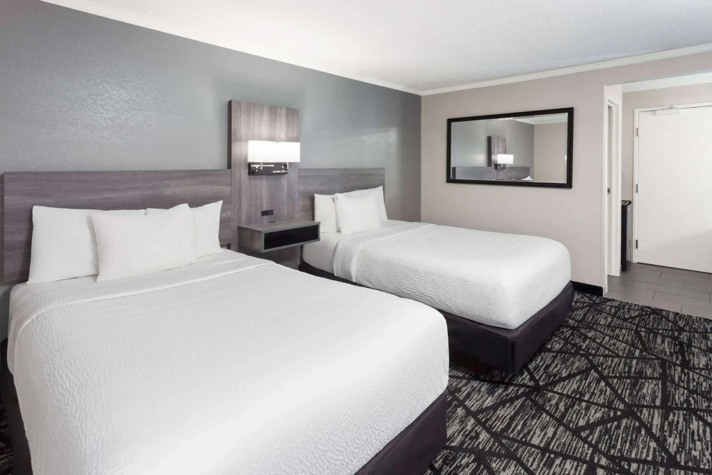 La Quinta Inn by Wyndham Cleveland Independence