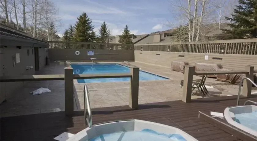RedAwning Lakeside 1633