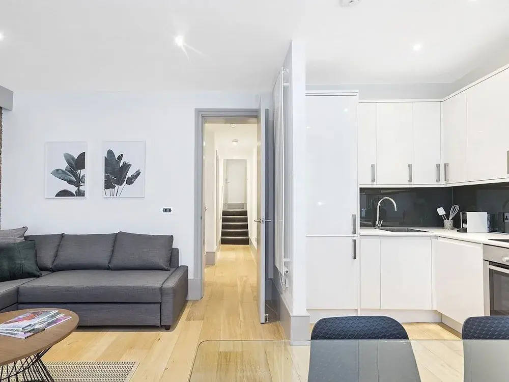 Kensington Holiday Stay
