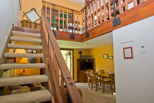 Manitou Lodge