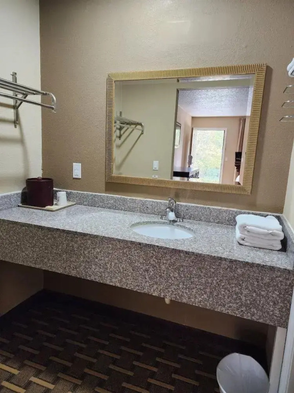 The Night Inn