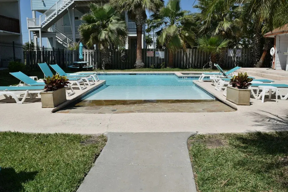 124 Sea Breeze Island Time - One Bedroom Condo