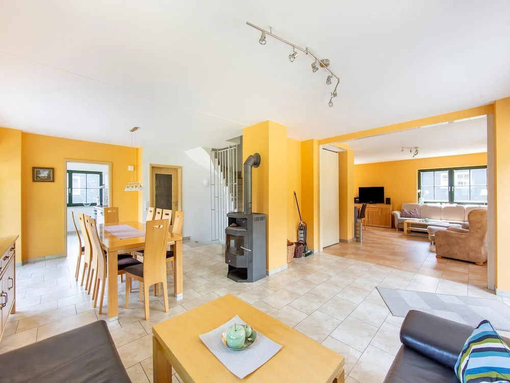 Apartment with terrace and garden