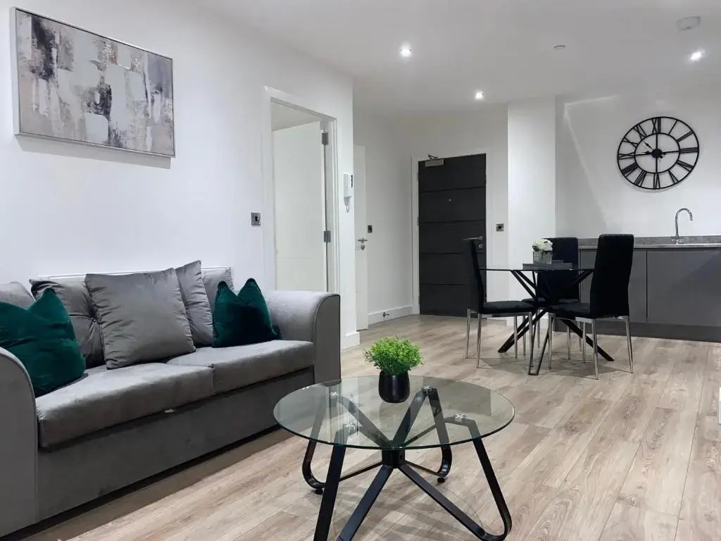 Roomotel - Broadoaks Apartments