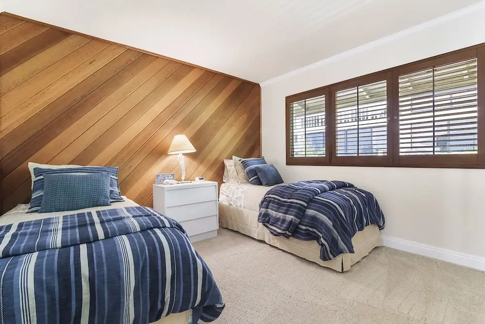 Blue Lagoon Condo - 2 Br condo by RedAwning