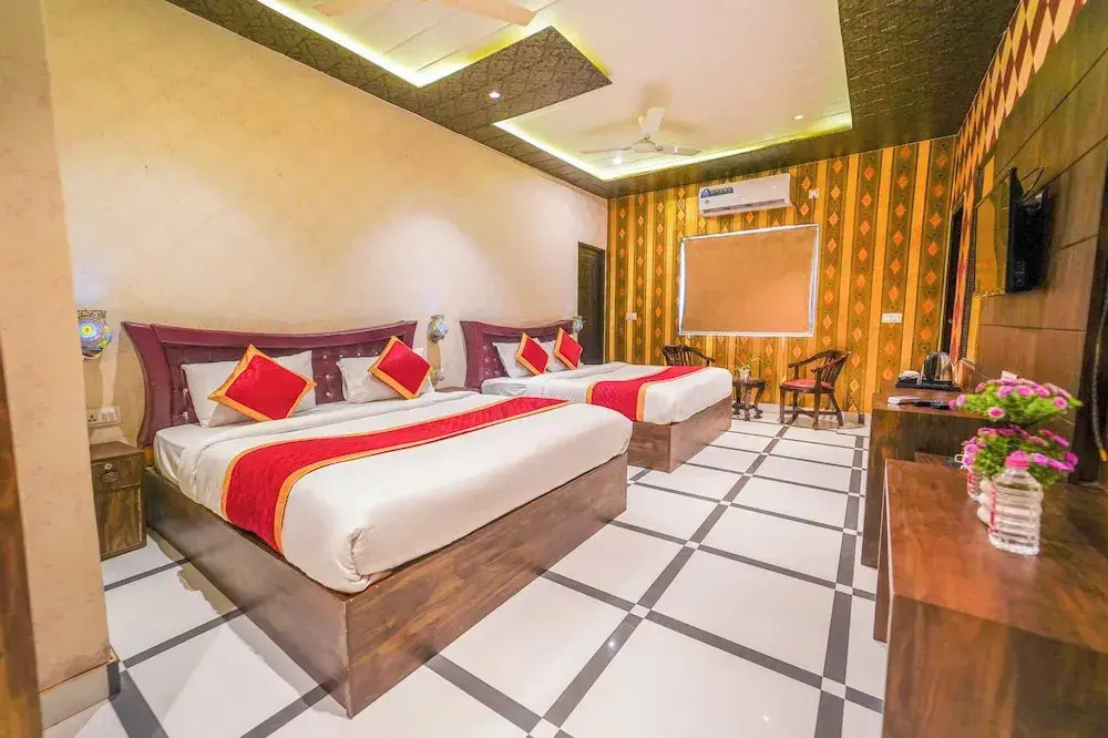 Shiv Rudraksh Resort, Near Assi Ghat