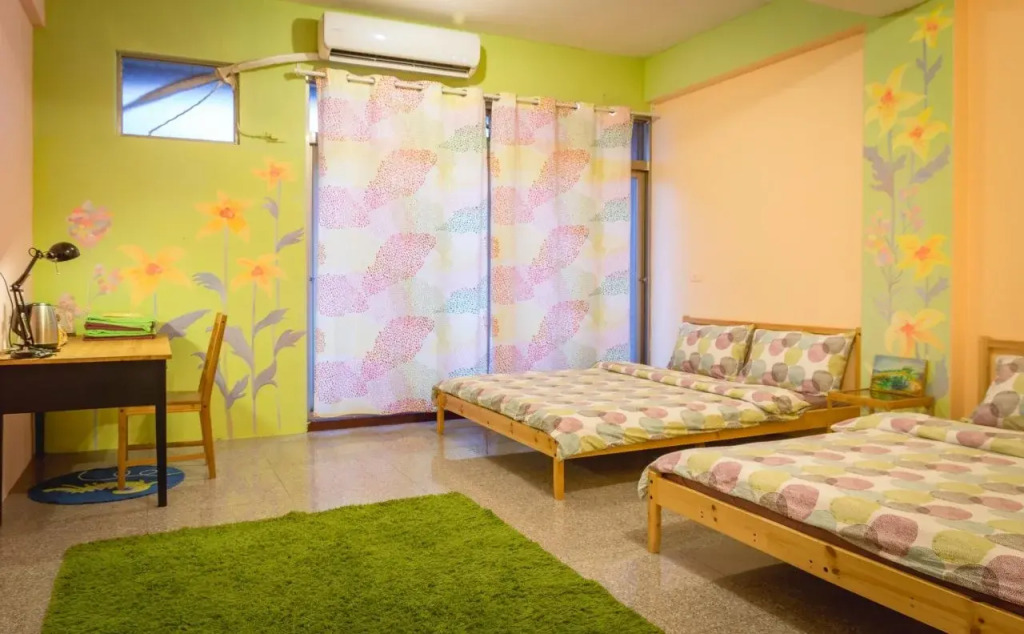Fish hostel
