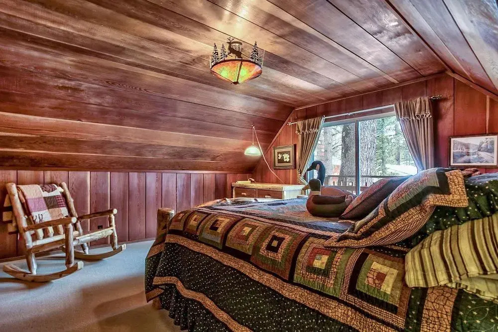 Meadow View 764S - 2 Br cabin by RedAwning