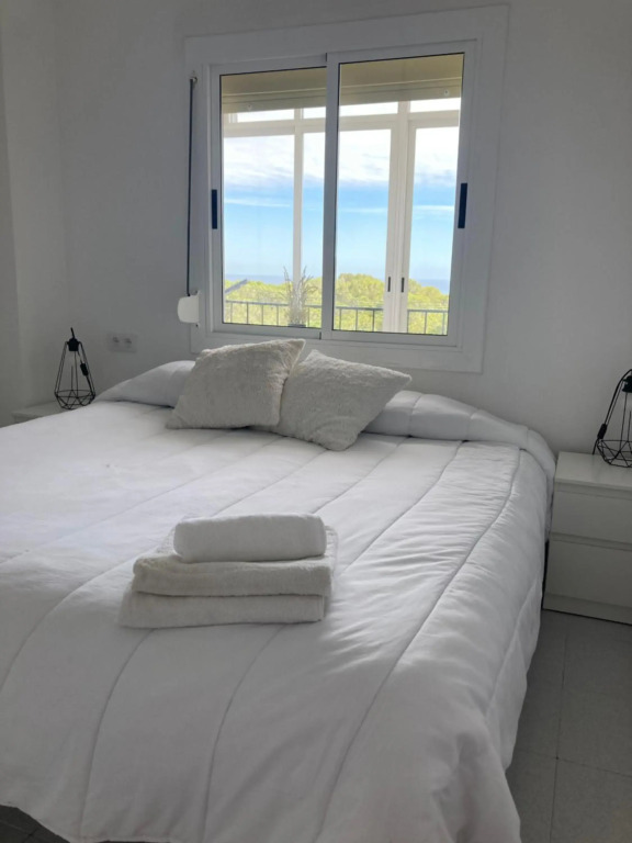 Precioso apartamento con piscina.