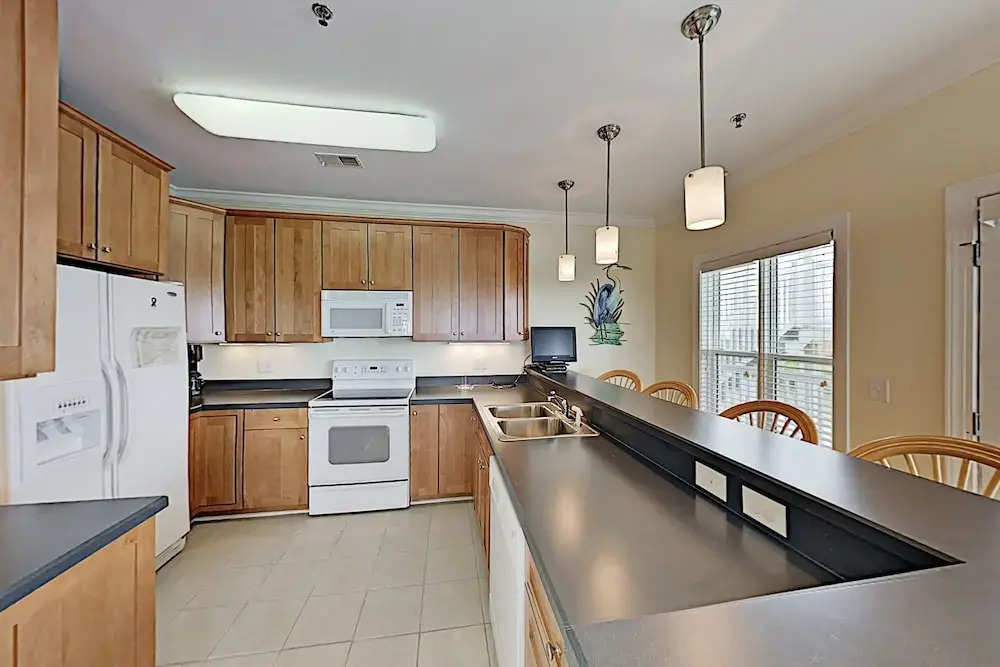 122viaol 4 Bedroom Condo