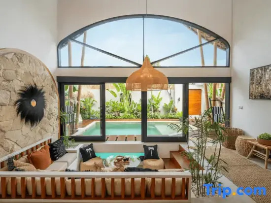 Villa Bergaya 2BR Brand New Oasis in Berawa