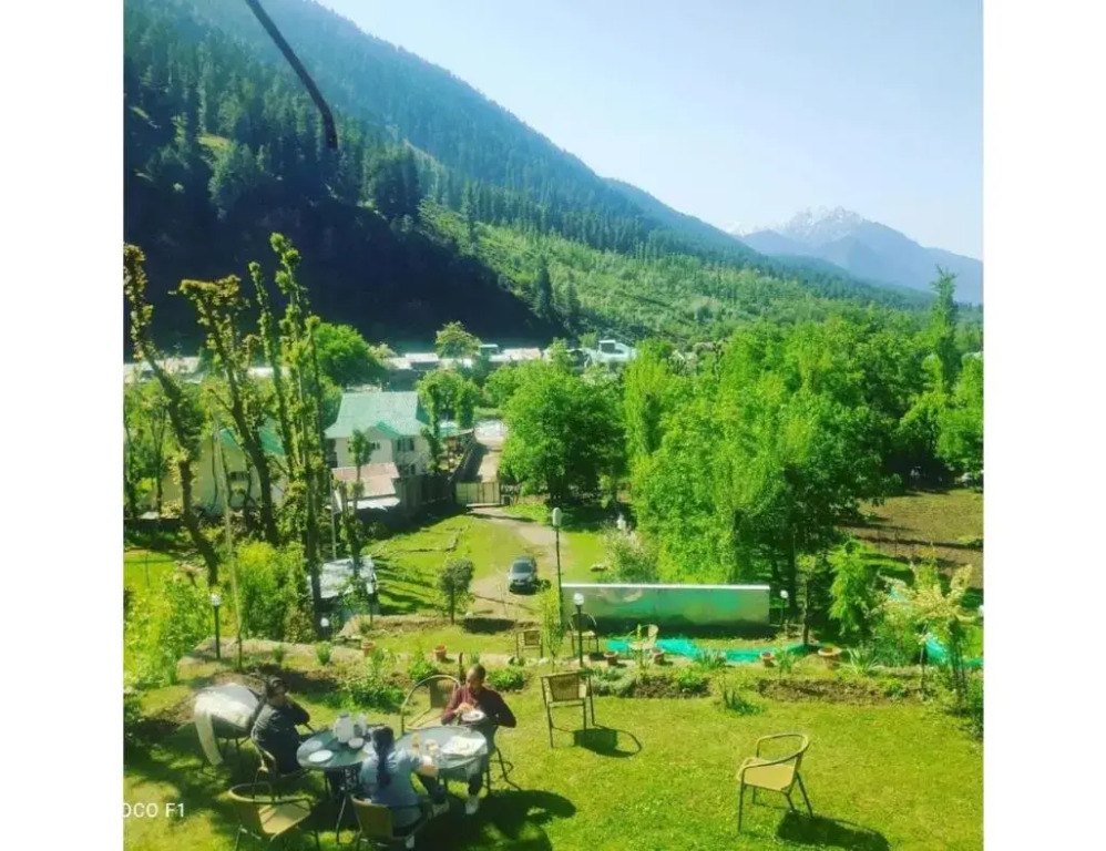 Srichan Resorts