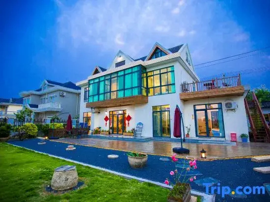 Floral Hotel· Yiding cottage Hotel (riverside Dingba store)