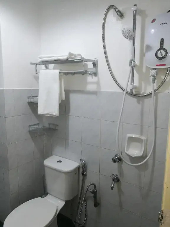 8mins to Paradigm Mall-Loft Apt 3BR & 2Bath (6-8pax)