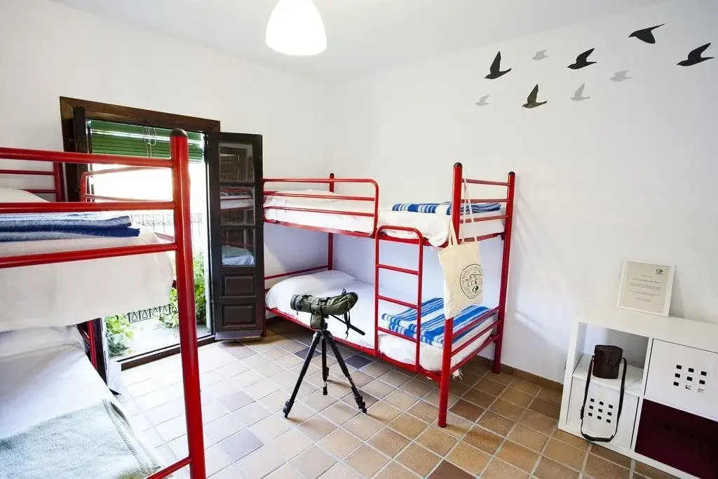 Albergue y Alojamiento en Monfragüe. Centro de Educación Ambiental La Dehesa