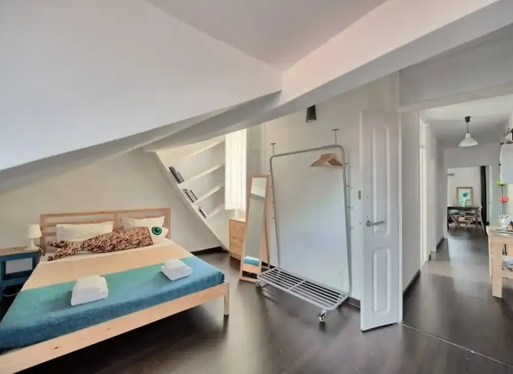 Cozy & Authentic Flat In The Center