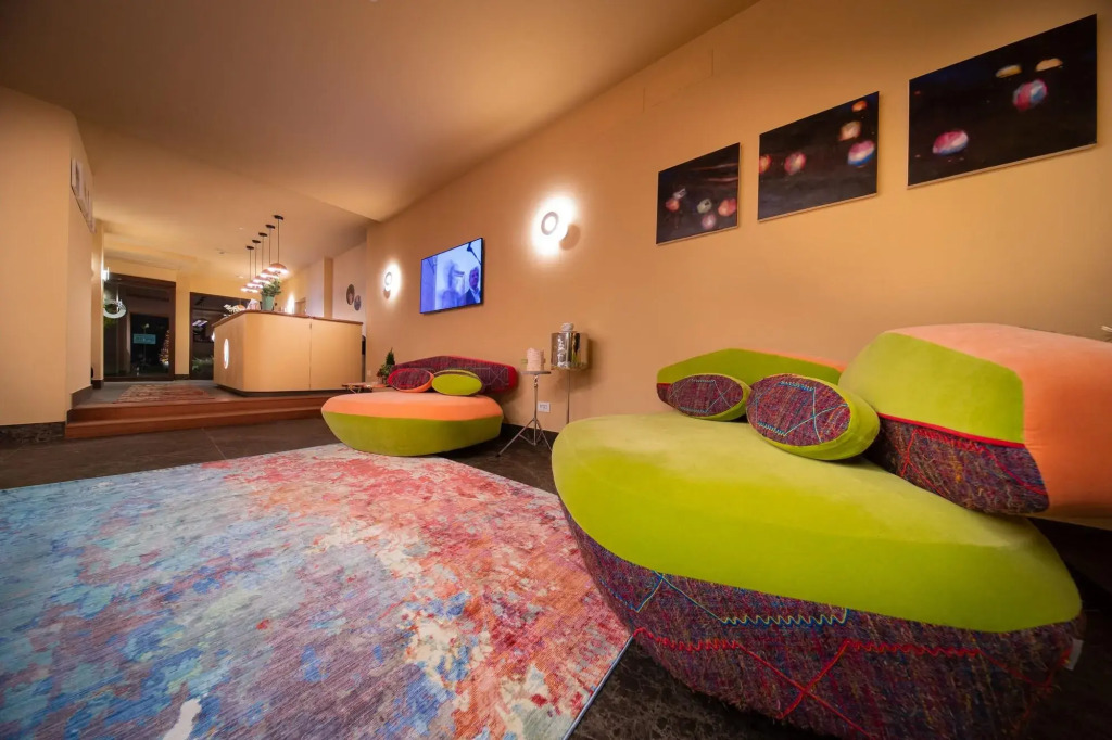 OMAMA Hotel