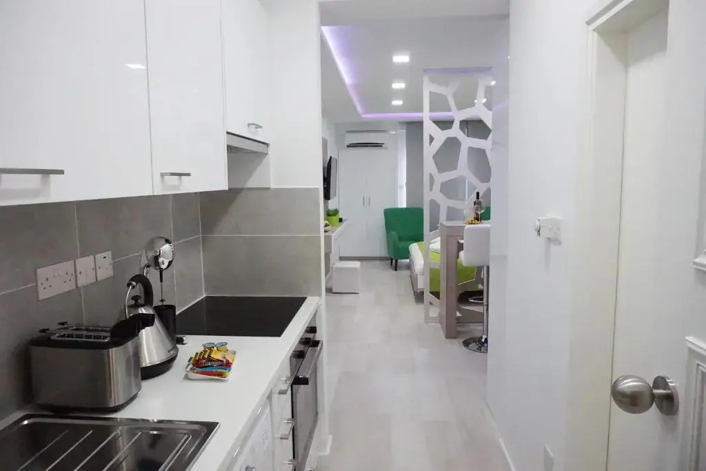Lazuli Beachfront Apartment 405