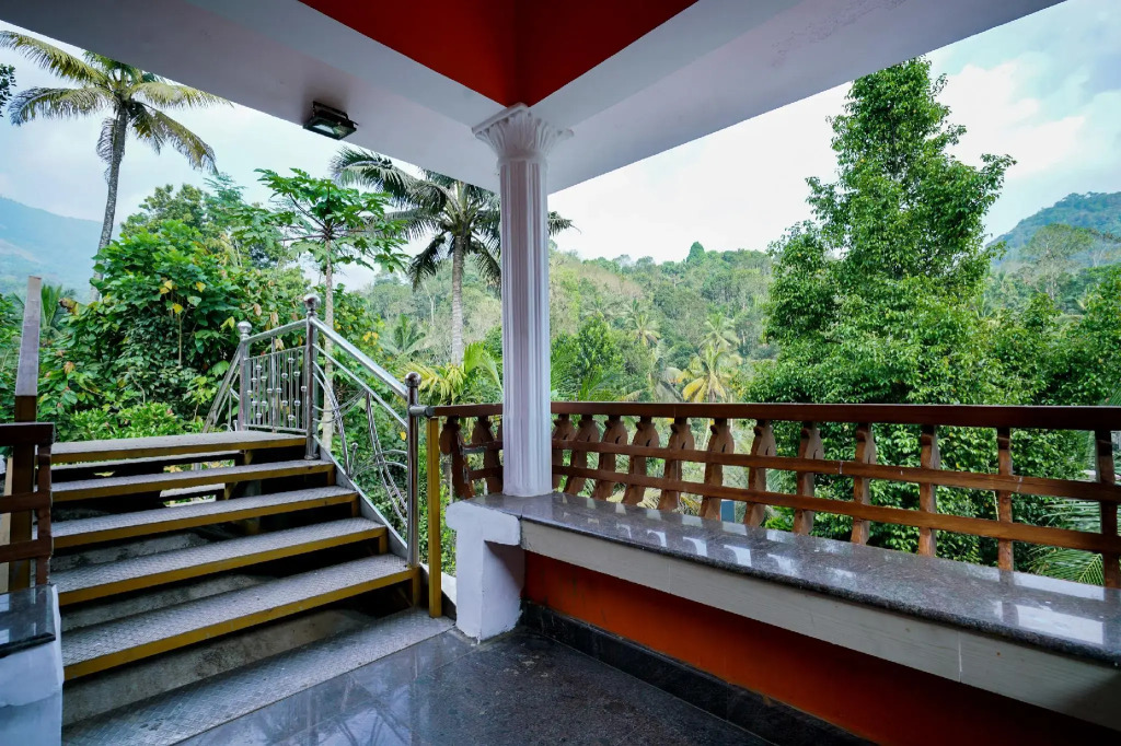 OYO 77651 munnar falcuns