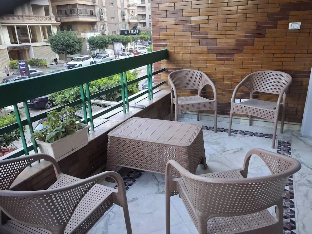 Spacious 3-bedroom Apartment in Central Cairo With City View
