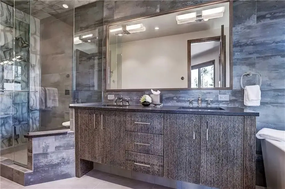 Doss Manor at Peak 8 - 5 Br Home