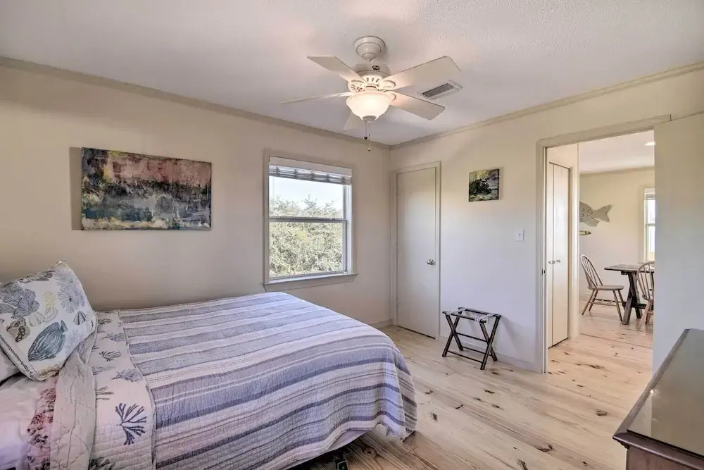 Gulf Shores Rental w/ Large Porch - Walk to Beach