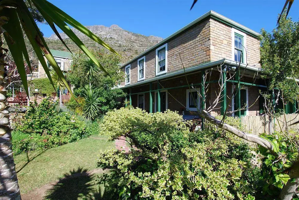 Poplar Tree Lodge