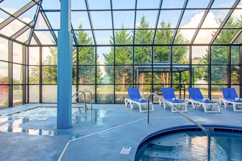 Comfort Suites Knoxville Airport