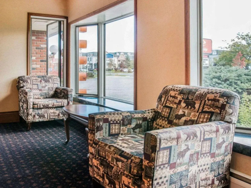 Econo Lodge Mackinaw City