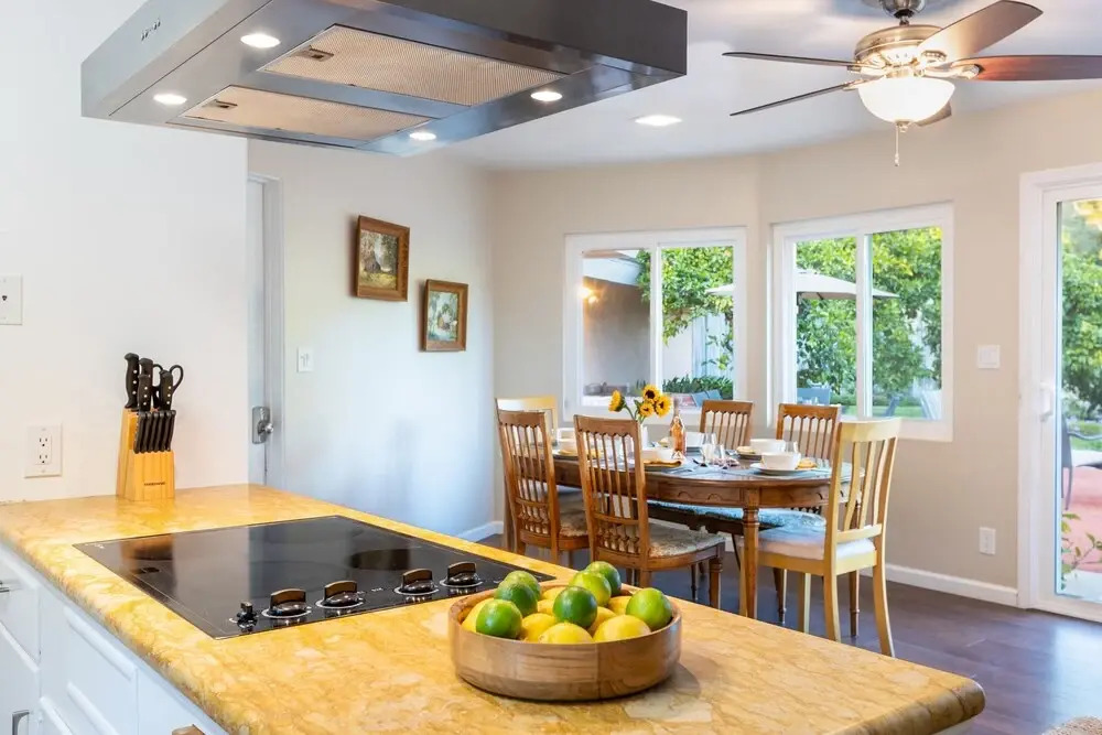 East Valley Manor by Avantstay Minutes to the Beach