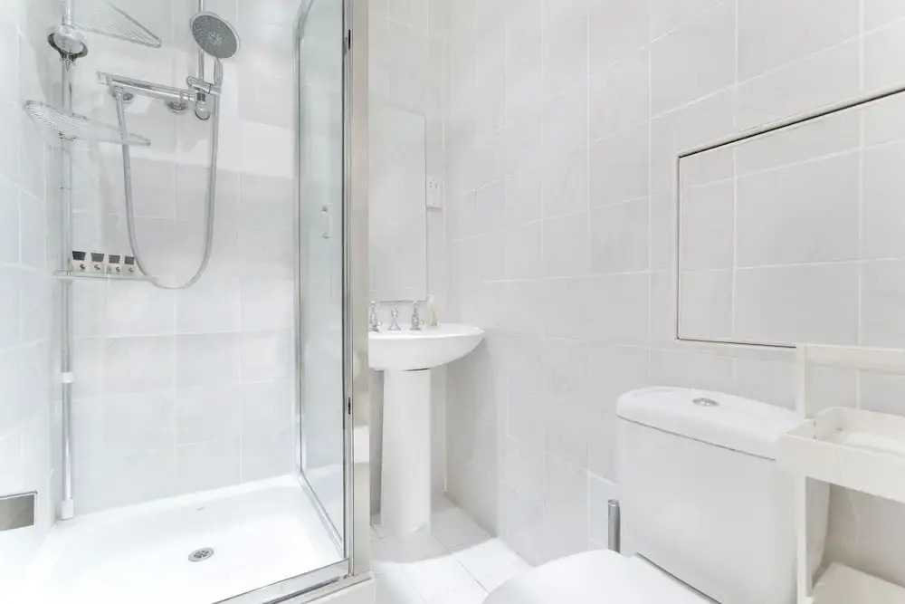 Club Living - Baker Street Apartments