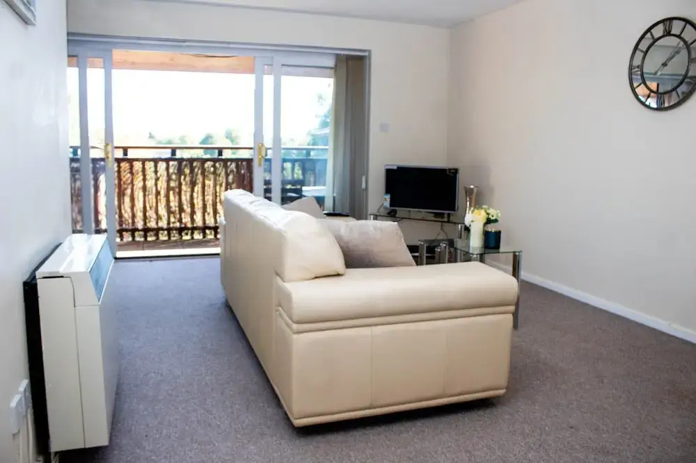 Reine Suites - Central Milton Keynes