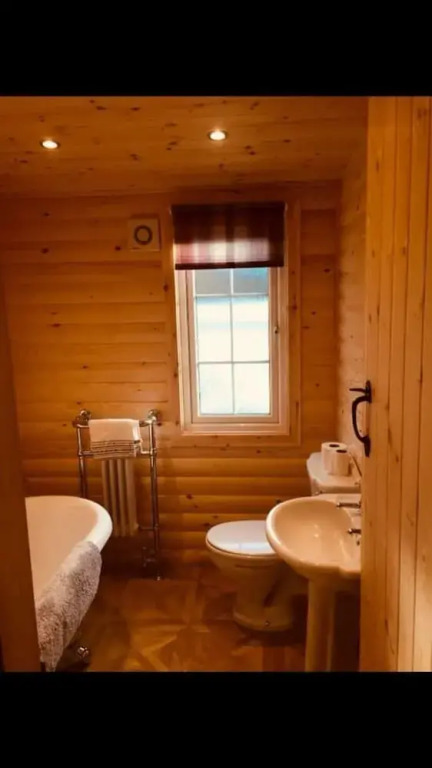 Eagle lodge