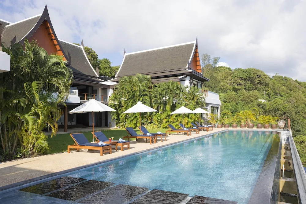 Villa Aye
