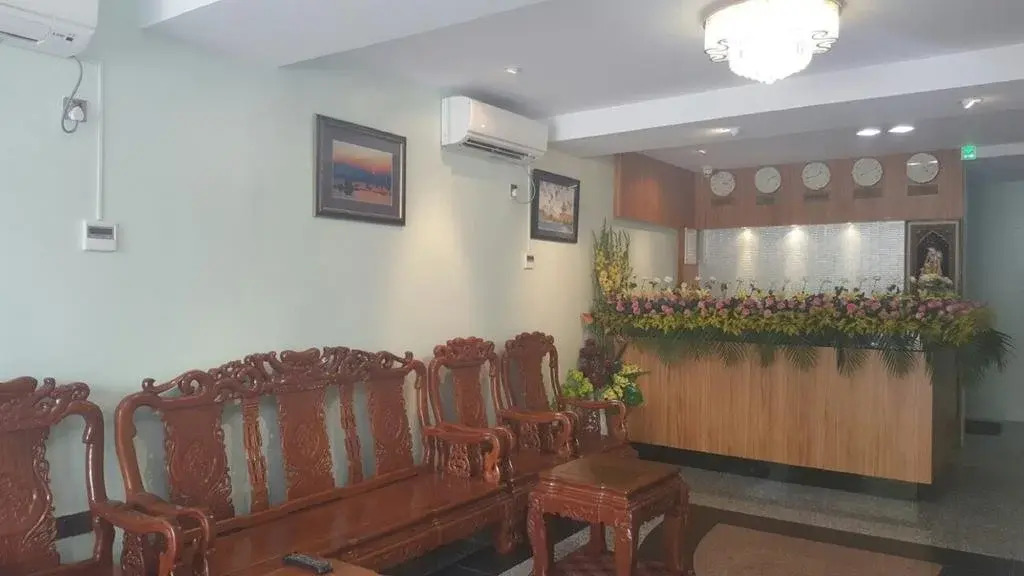 Mandalay Crown Motel