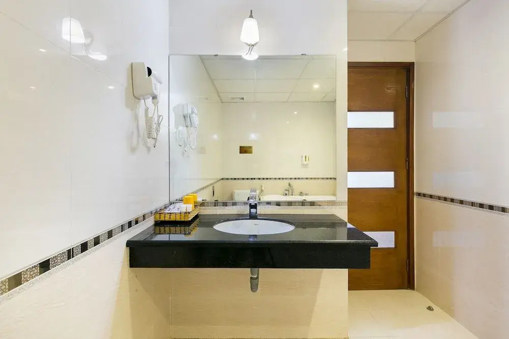Oyo 785 Linh Nga Hotel