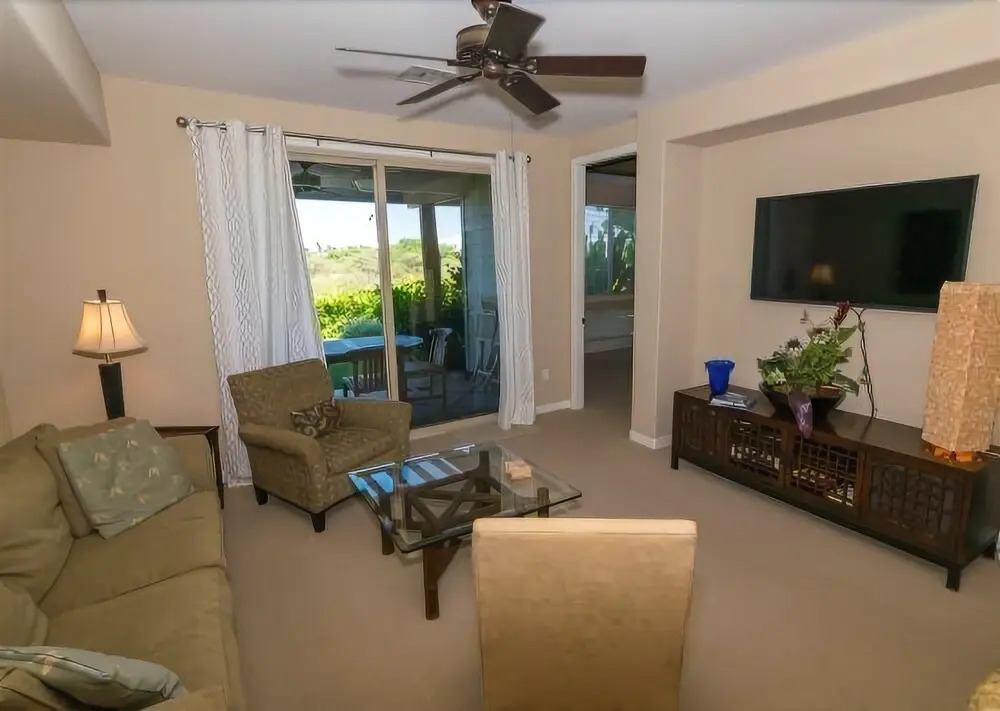 Close To The Beach, Shopping And Adventures!  3 Bed  3 Bedroom Condo