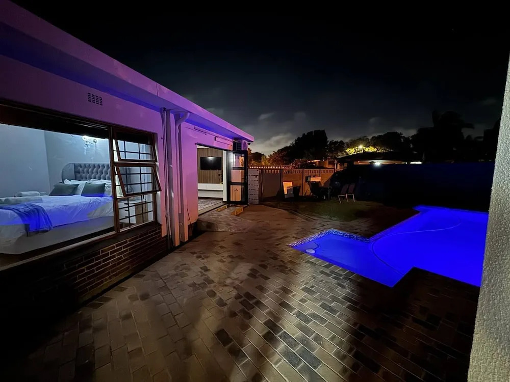 Room-luxurious Private Apartment With Po
