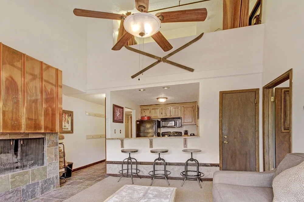 Pet-Friendly Ski in Ski out Condo 30 Second Walk to Lift  - SF204 by RedAwning