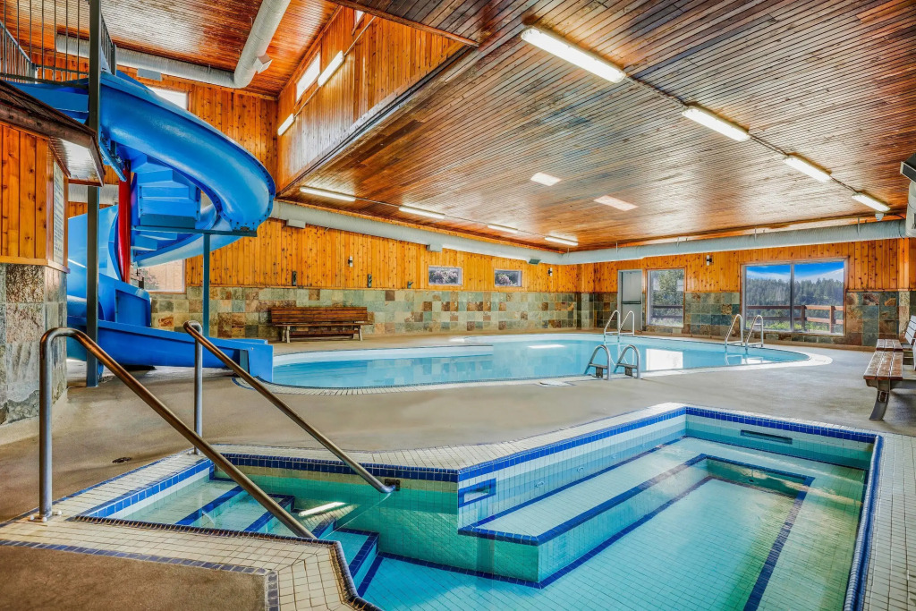 Days Inn by Wyndham Golden
